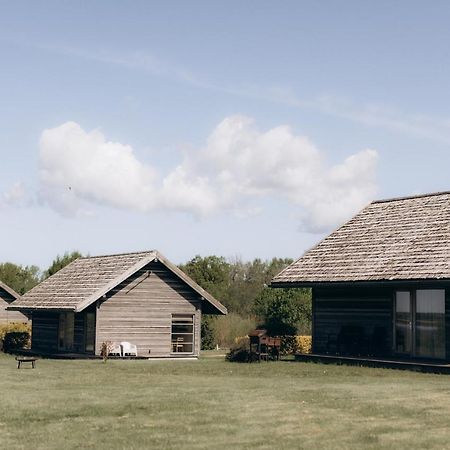 Durbes Atvari - Brivdienu Majas Ar Saunu Exterior foto