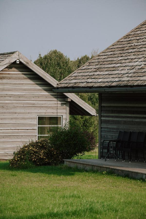 Durbes Atvari - Brivdienu Majas Ar Saunu Exterior foto